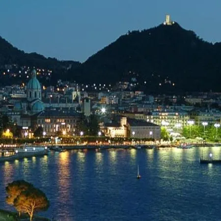 Como Holiday Home *