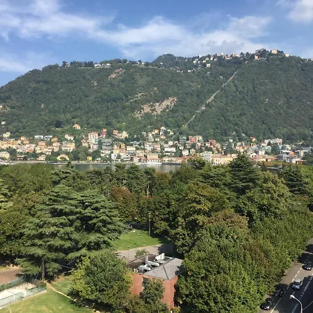 Como Holiday Home Комо