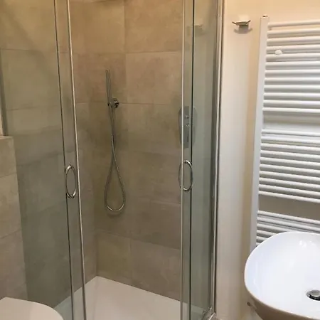 Como Holiday Home